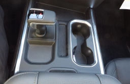 GMC Sierra 1500 SLT 4WD Crew Cab 157" 2026