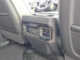 GMC Sierra 1500 AT4X 4WD Crew Cab 147" 2025