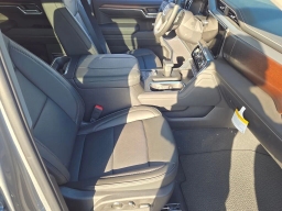 GMC Sierra 1500 Denali 4WD Crew Cab 147" 2026