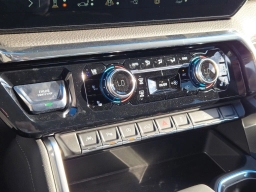 GMC Sierra 1500 Denali 4WD Crew Cab 147" 2026