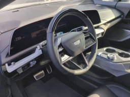 Cadillac OPTIQ AWD 4dr Luxury w/1SC 2025