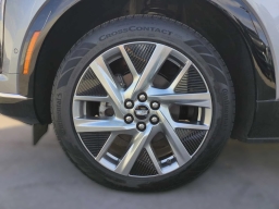 Cadillac OPTIQ AWD 4dr Luxury w/1SC 2025