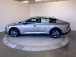 Kia K4 LXS Sedan 2026