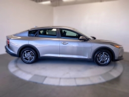 Kia K4 LXS Sedan 2026