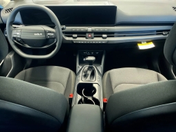 Kia K4 LXS Sedan 2026