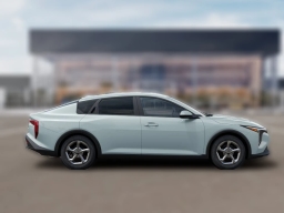 Kia K4 LXS Sedan 2026