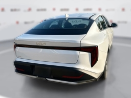 Kia K4 LXS Sedan 2026