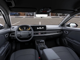 Kia K4 LXS Sedan 2026