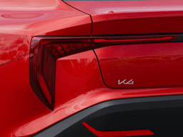 Kia K4 LXS FWD 2025