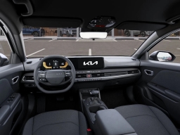 Kia K4 LXS Sedan 2026