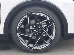 Kia K4 GT-Line FWD 2025