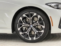 BMW 3 Series 330i NA Sedan 2026