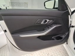 BMW 3 Series 330i NA Sedan 2026