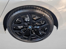 BMW 3 Series 330i NA Sedan 2026