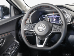 Nissan Sentra SR CVT 2025