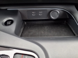 Nissan Sentra SR Sedan 2026