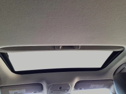 Nissan Sentra SR Sedan 2026