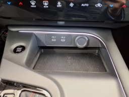 Nissan Sentra SR Sedan 2026