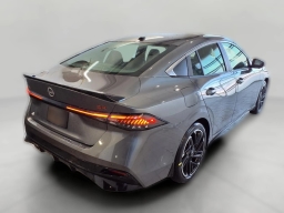 Nissan Sentra SR Sedan 2026