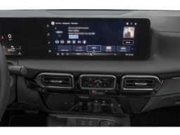 Nissan Sentra SR Sedan 2026