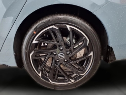 Nissan Sentra SR Sedan 2026