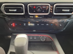 Nissan Sentra SR Sedan 2026