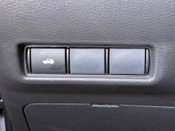 Nissan Sentra SR Sedan 2026