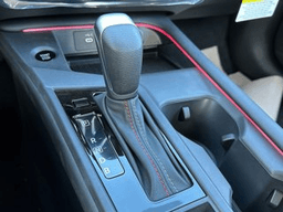 Nissan Sentra SR Sedan 2026