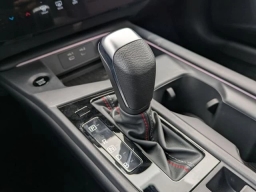 Nissan Sentra SR Sedan 2026