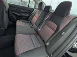 Nissan Sentra SR Sedan 2026