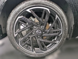 Nissan Sentra SR Sedan 2026