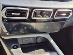 Nissan Sentra SL Sedan 2026