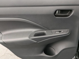 Nissan Versa S CVT 2025