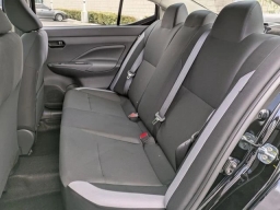 Nissan Versa S CVT 2025