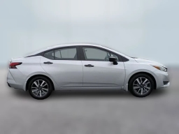Nissan Versa S CVT 2025