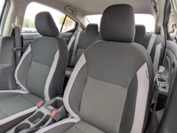 Nissan Versa S CVT 2025