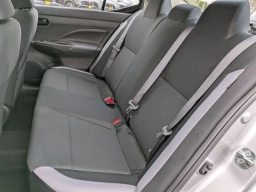 Nissan Versa S CVT 2025