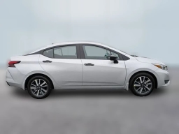 Nissan Versa S CVT 2025