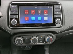 Nissan Versa S CVT 2025