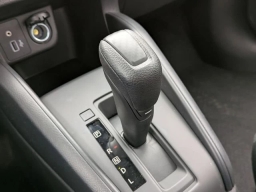 Nissan Versa S CVT 2025