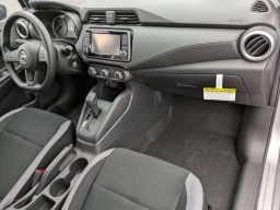 Nissan Versa S CVT 2025