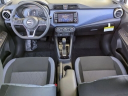 Nissan Versa SV CVT 2025