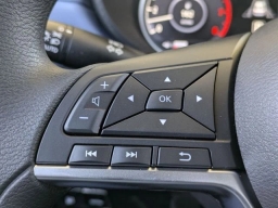 Nissan Versa SV CVT 2025