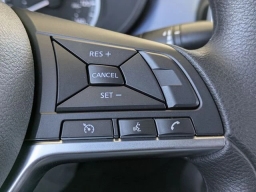 Nissan Versa SV CVT 2025