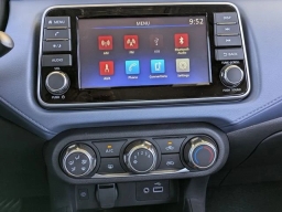 Nissan Versa SV CVT 2025