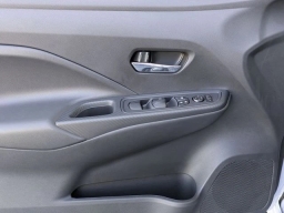 Nissan Versa SV CVT 2025