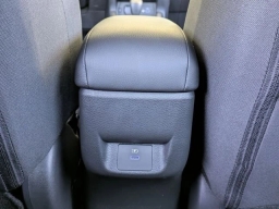 Nissan Versa SV CVT 2025