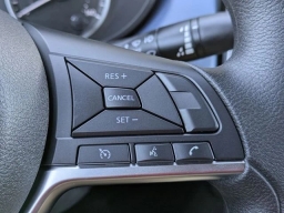 Nissan Versa SV CVT 2025