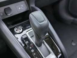 Nissan Versa SV CVT 2025