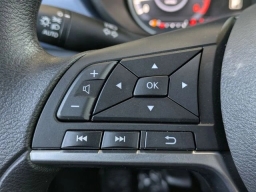 Nissan Versa SV CVT 2025